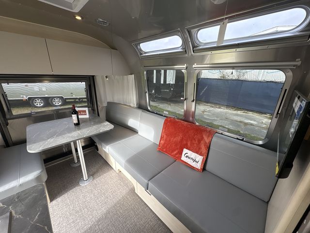 2026 Airstream 25FBT Base