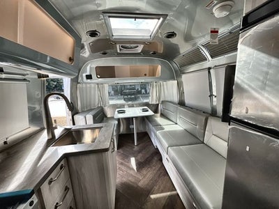 2025 Airstream 25FBQ Base