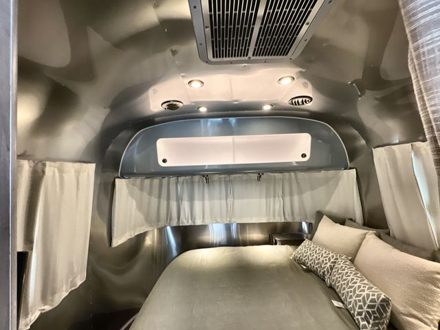 2025 Airstream 25FBQ Base