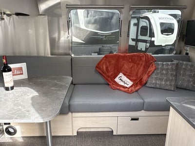 2026 Airstream 27FBQ Base