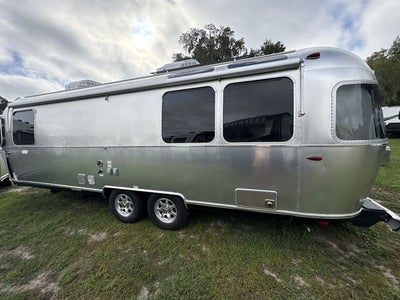 2026 Airstream 27FBQ Base