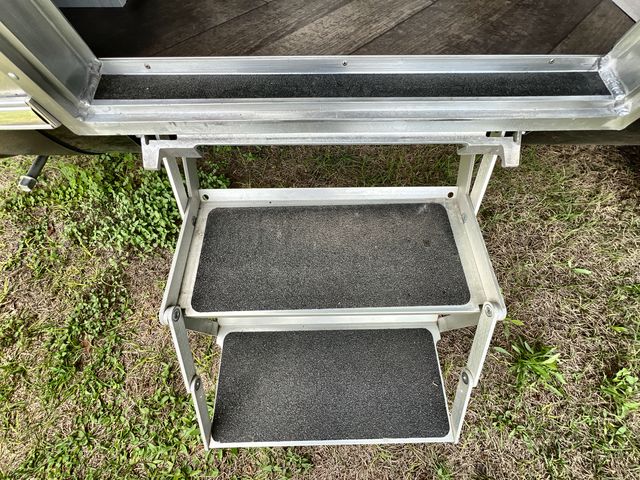 2025 Airstream 27FBQ Base