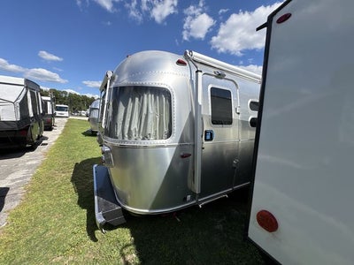 2026 Airstream 27FBQ Base