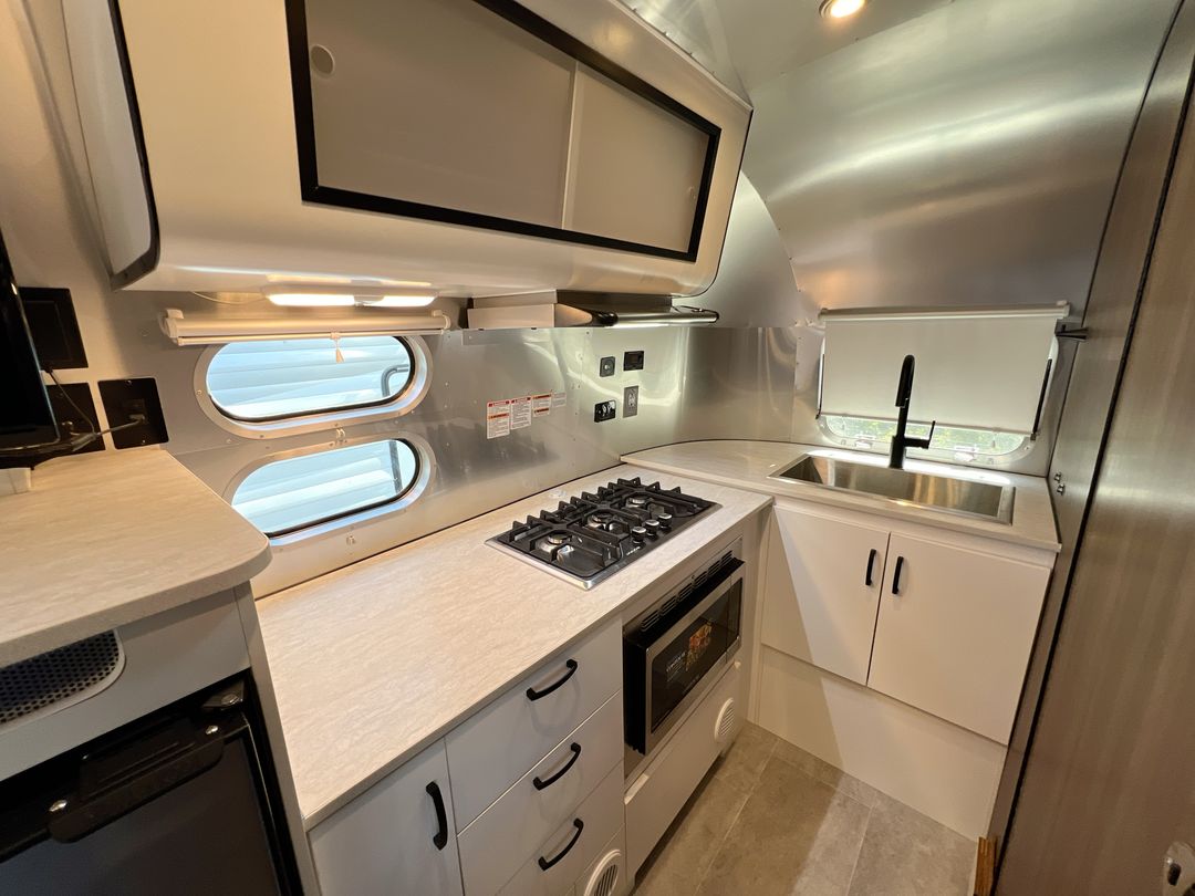 2022 Airstream 20FB Base
