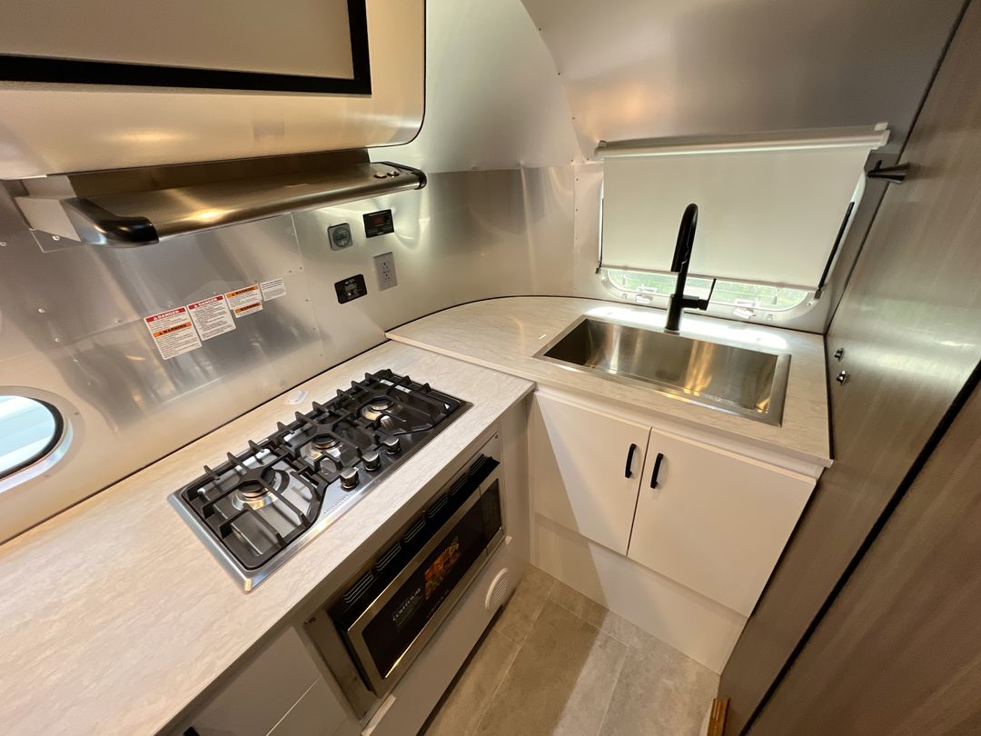 2022 Airstream 20FB Base