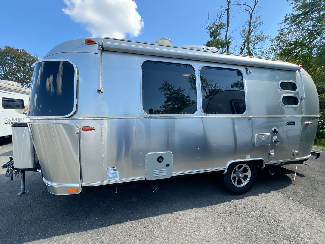 2022 Airstream 20FB Base