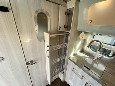 2022 Airstream 23FB Base