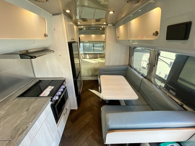 2022 Airstream 23FB Base