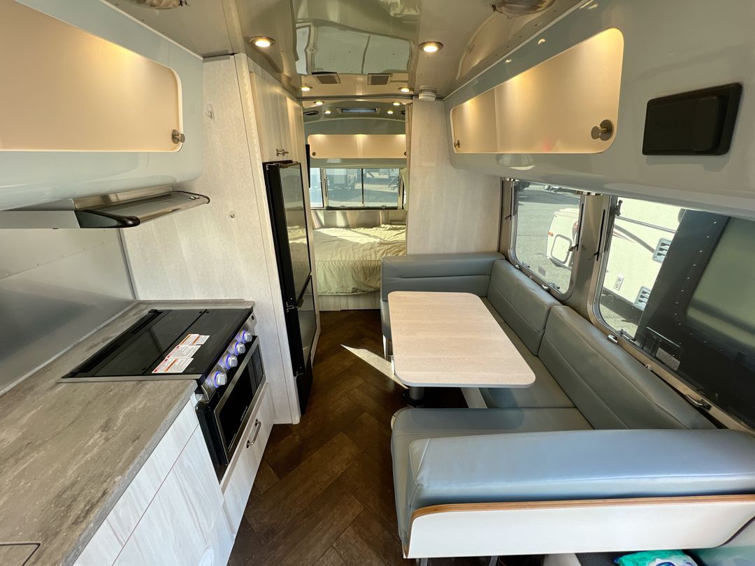 2022 Airstream 23FB Base