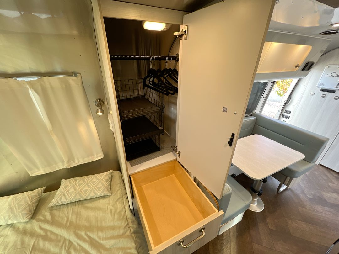 2022 Airstream 23FB Base