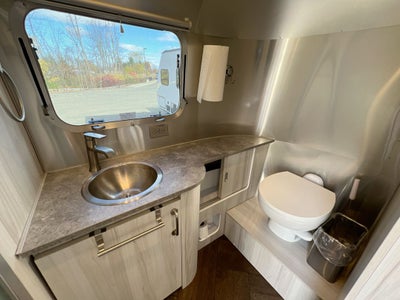 2022 Airstream 23FB Base