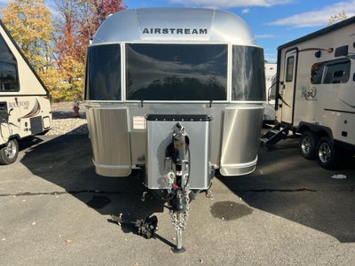2022 Airstream 23FB Base