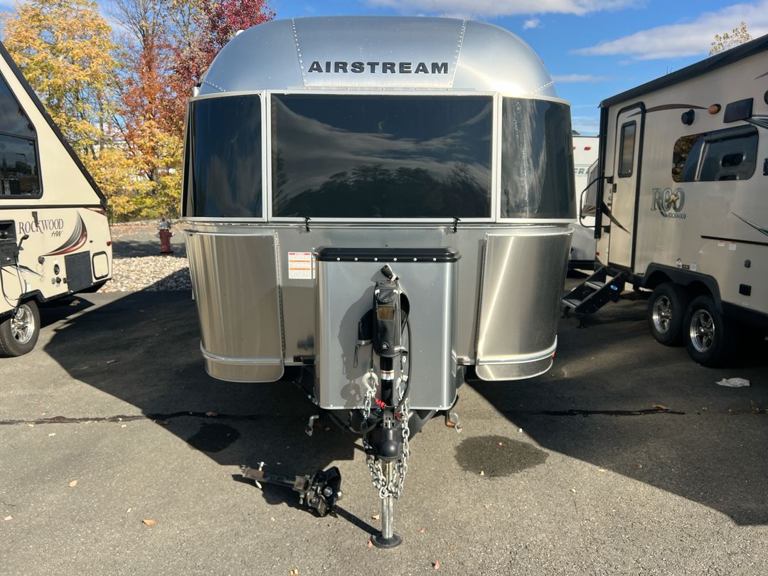 2022 Airstream 23FB Base