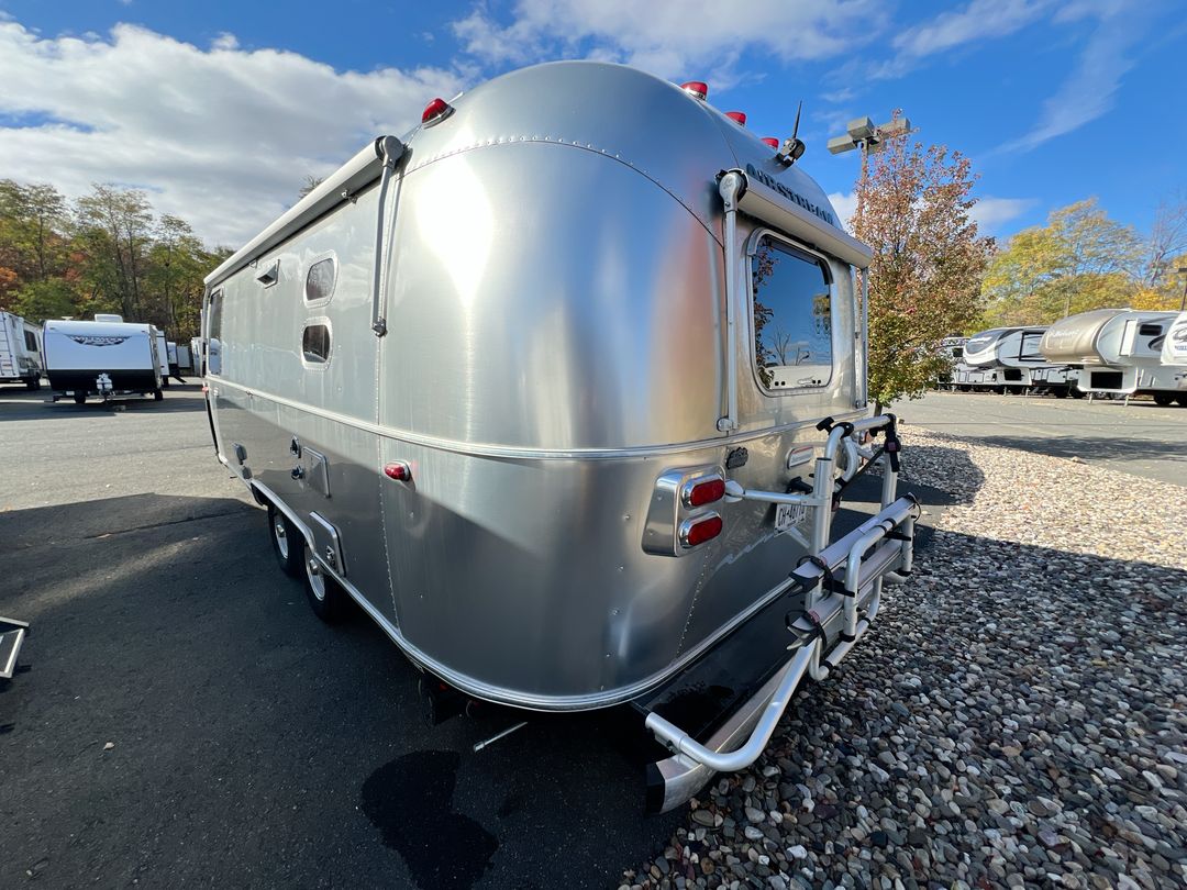 2022 Airstream 23FB Base