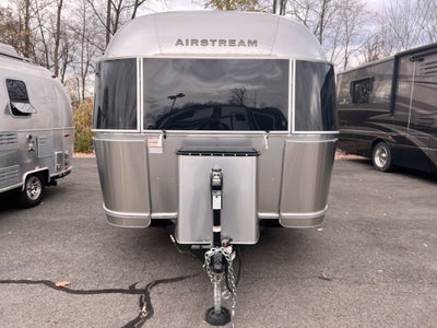 2022 Airstream 25FBQ Base