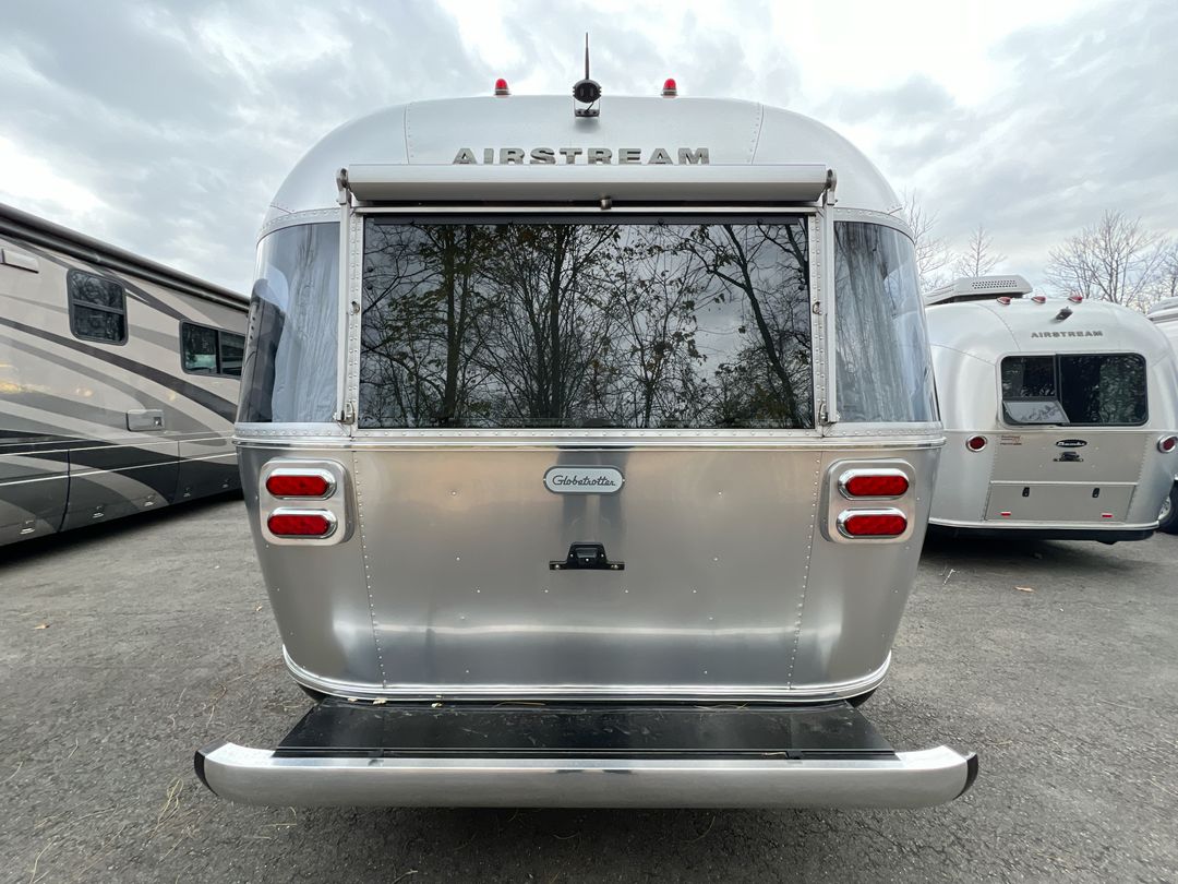 2022 Airstream 25FBQ Base