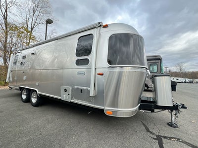 2022 Airstream 25FBQ Base