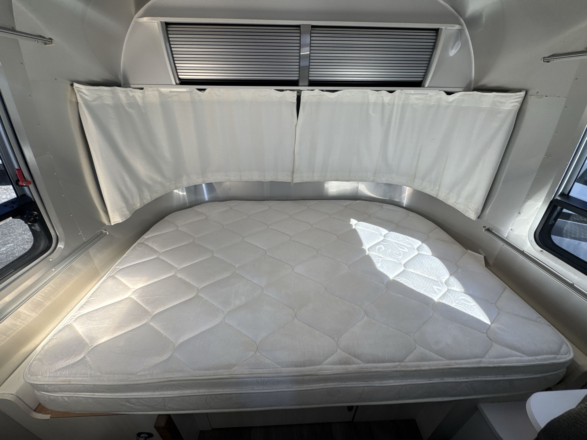 2019 Airstream 22FB BAMBI Base