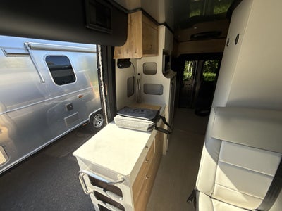 2024 Airstream Rangeline Base