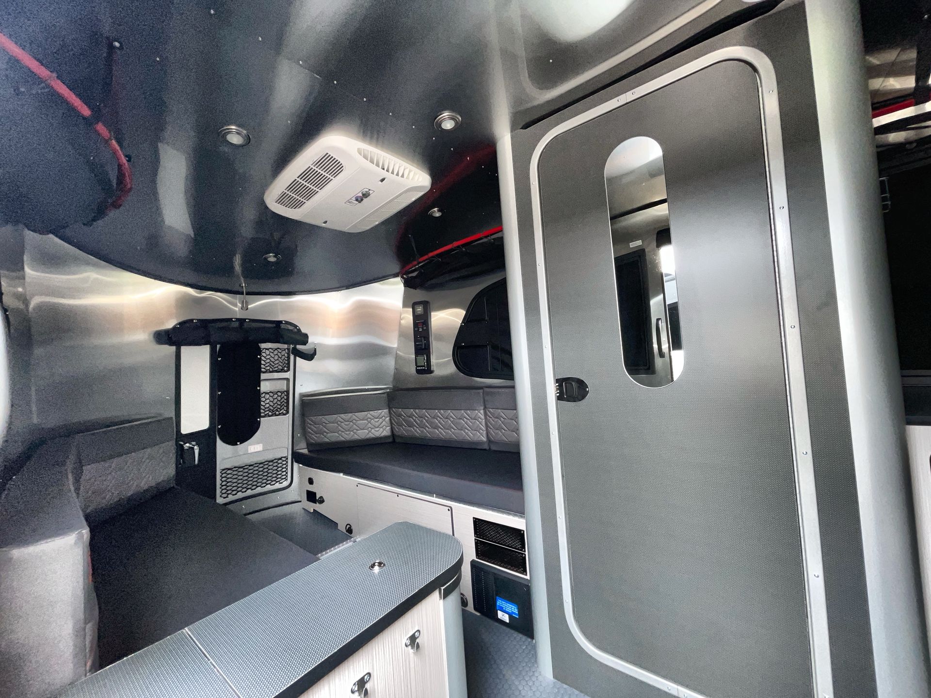 2025 Airstream 16X Base