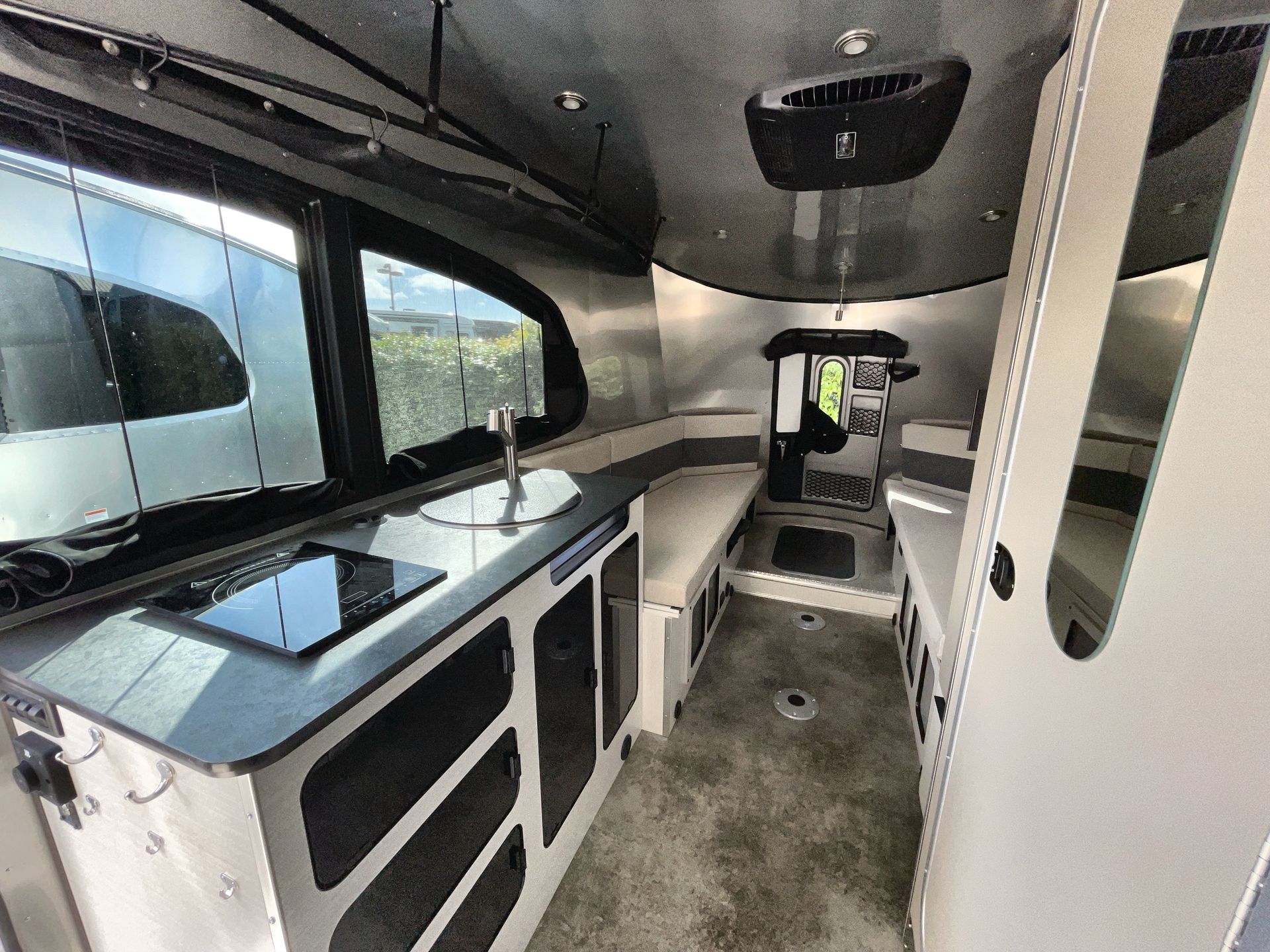 2026 Airstream 20Xe Base