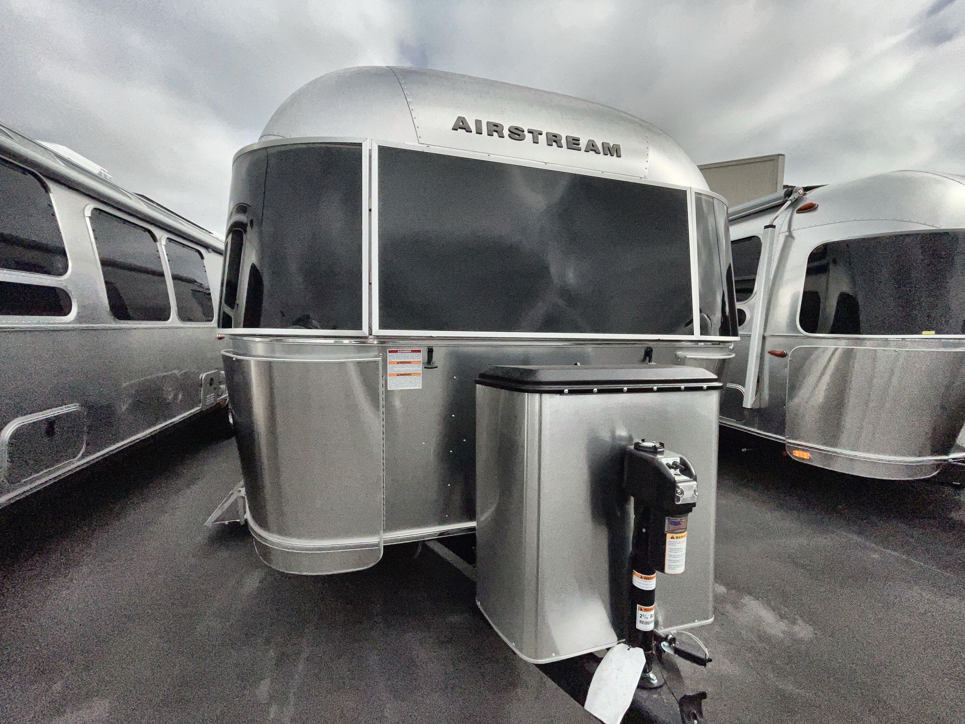2025 Airstream 28RBT Base