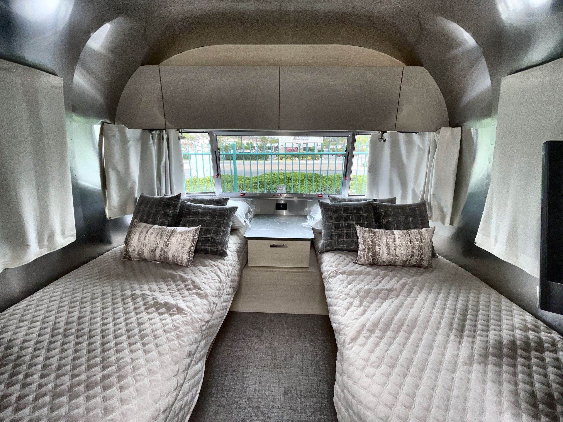 2025 Airstream 28RBT Base