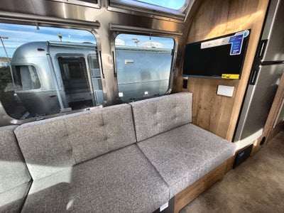 2026 Airstream 25FBQ Base