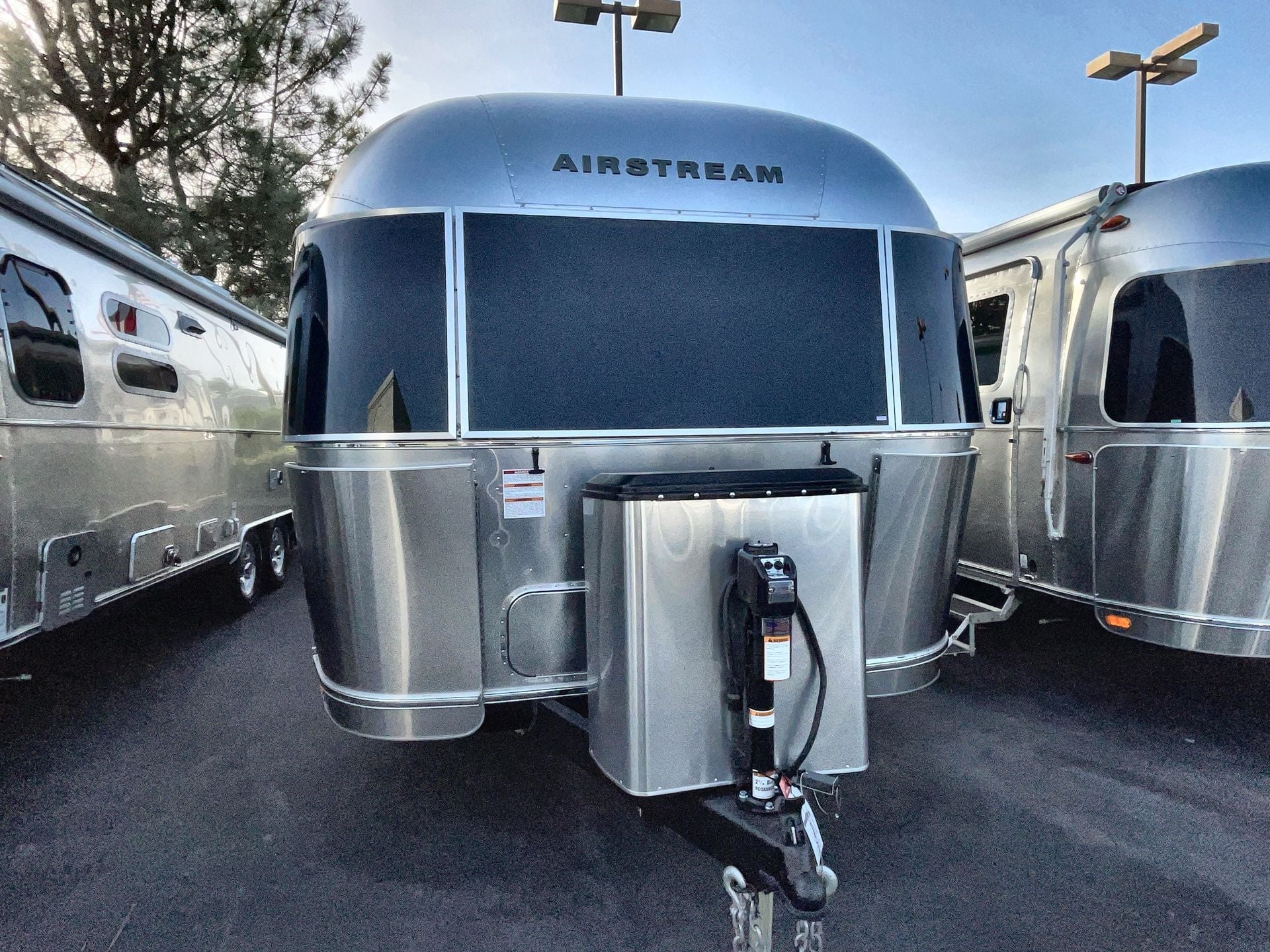 2025 Airstream 27FBT Base