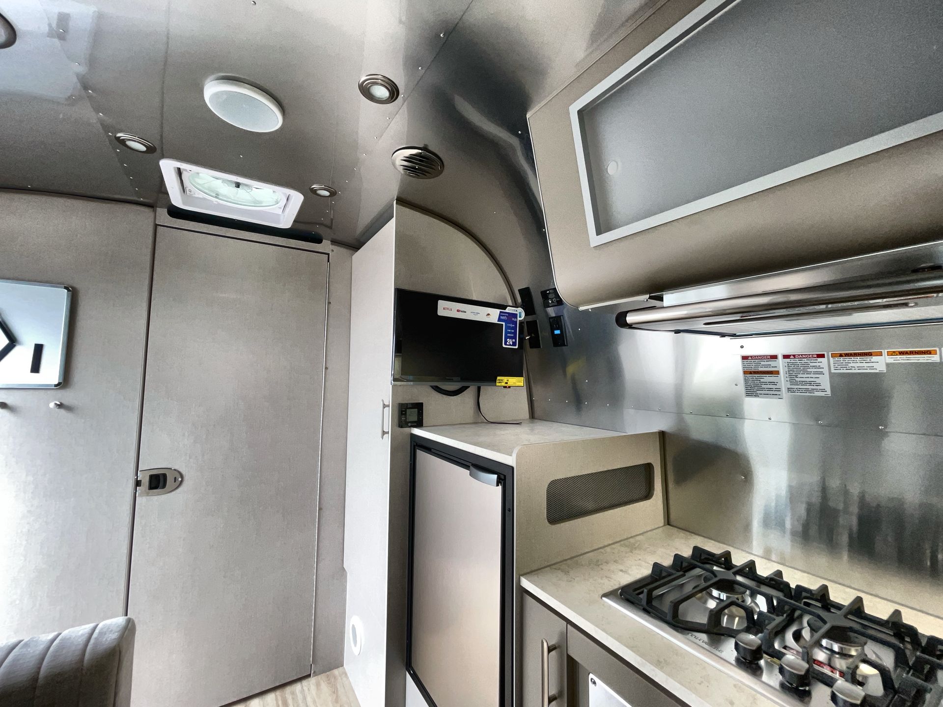 2025 Airstream 22FB Base