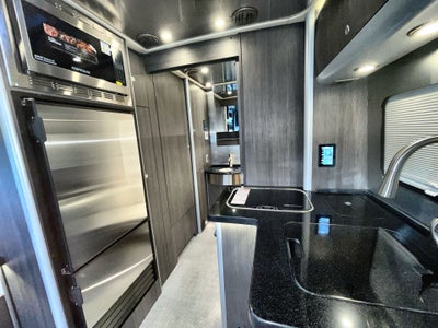 2026 Airstream Murphy Suite Base