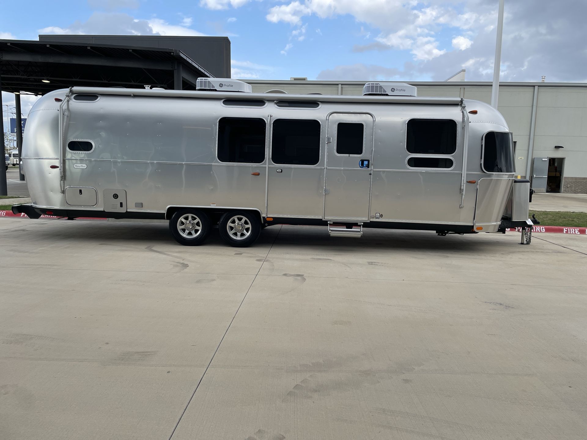 2026 Airstream 30FBBQ Base