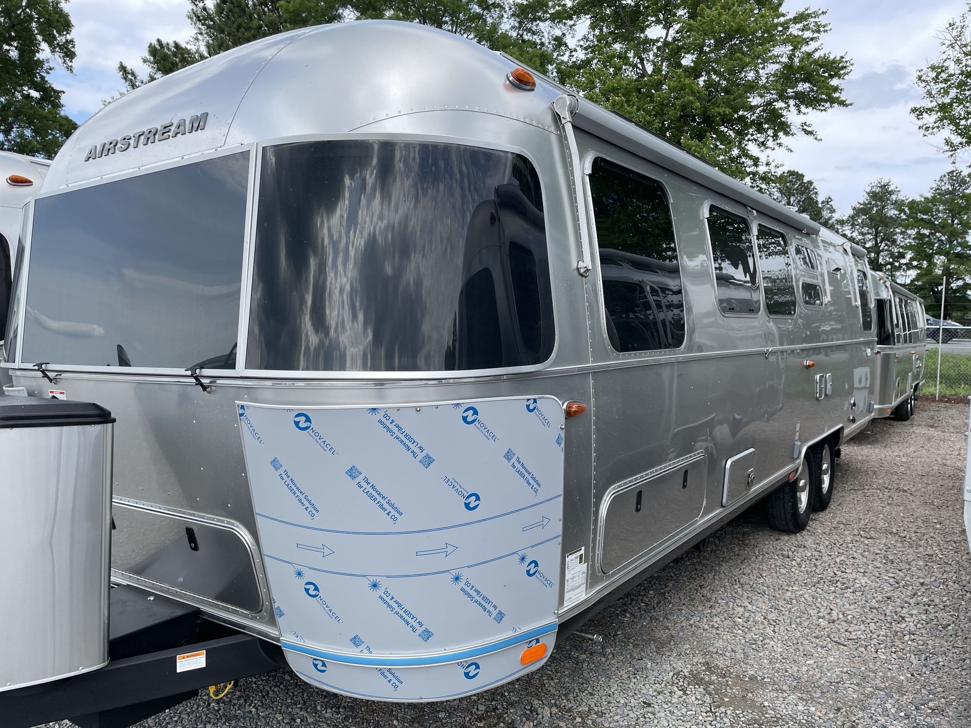 2025 Airstream 30FBBT Base