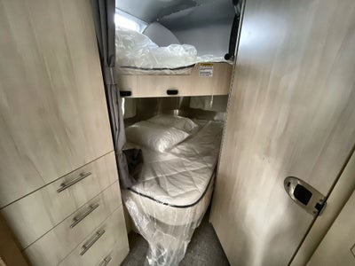 2026 Airstream 30FBBT Base