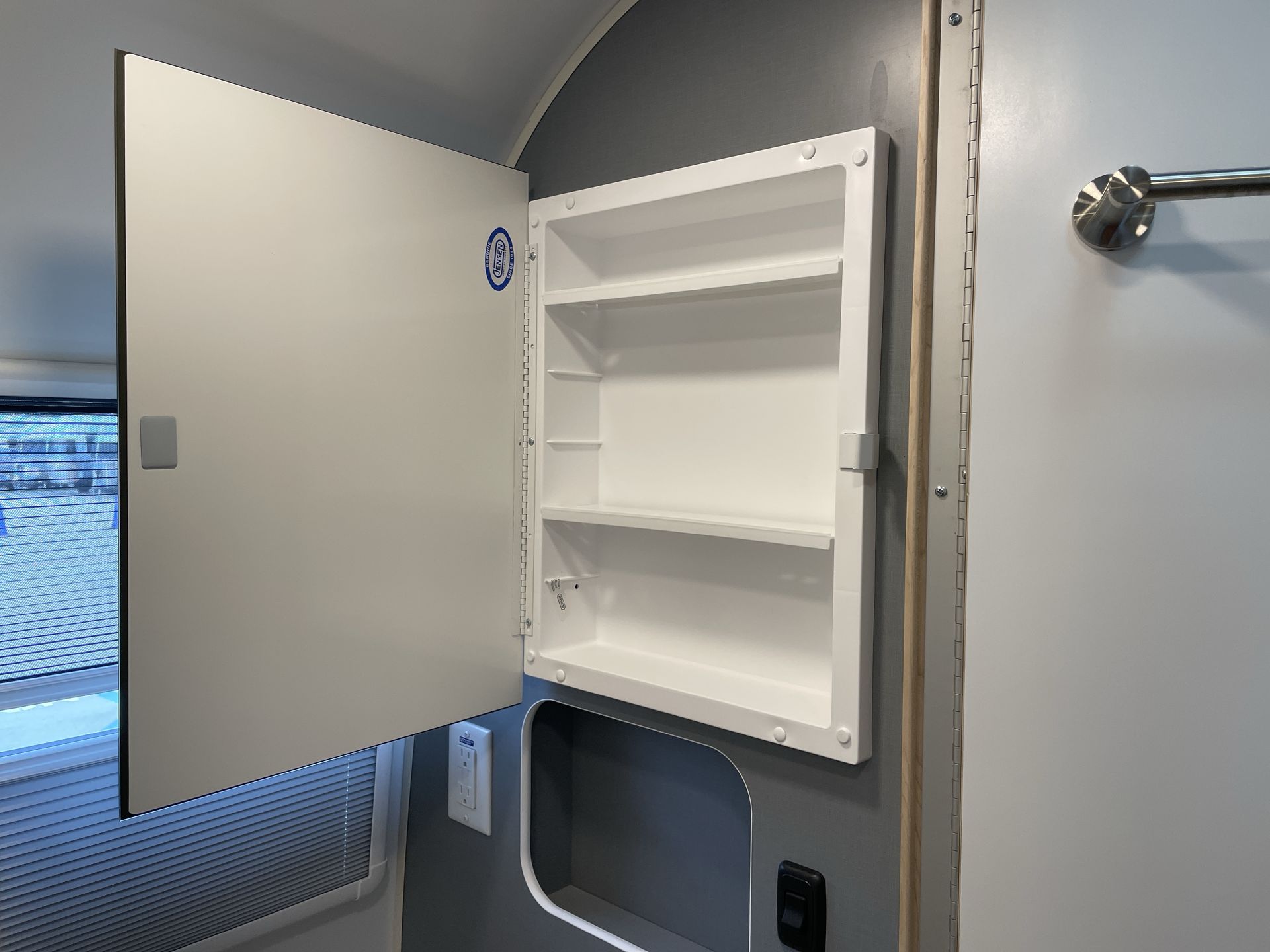 2026 Airstream 22RB Base