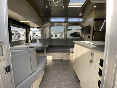 2026 Airstream 25FBT Base