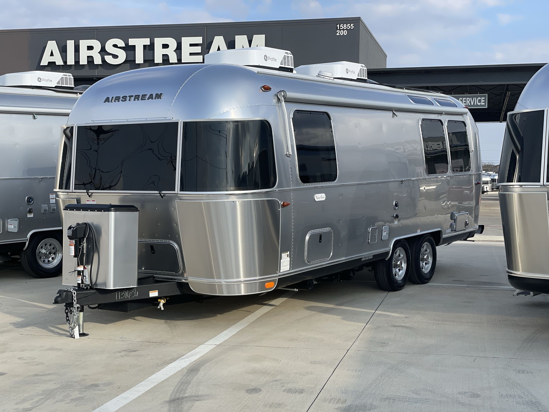 2026 Airstream 25FBT Base