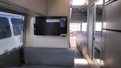 2026 Airstream 28RBT Base