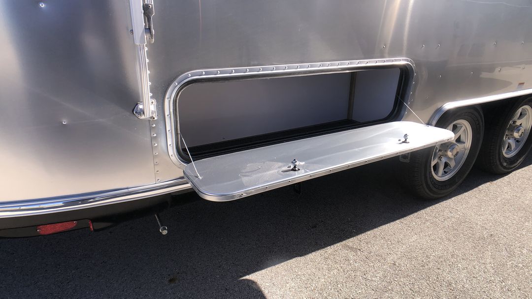 2026 Airstream 28RBT Base