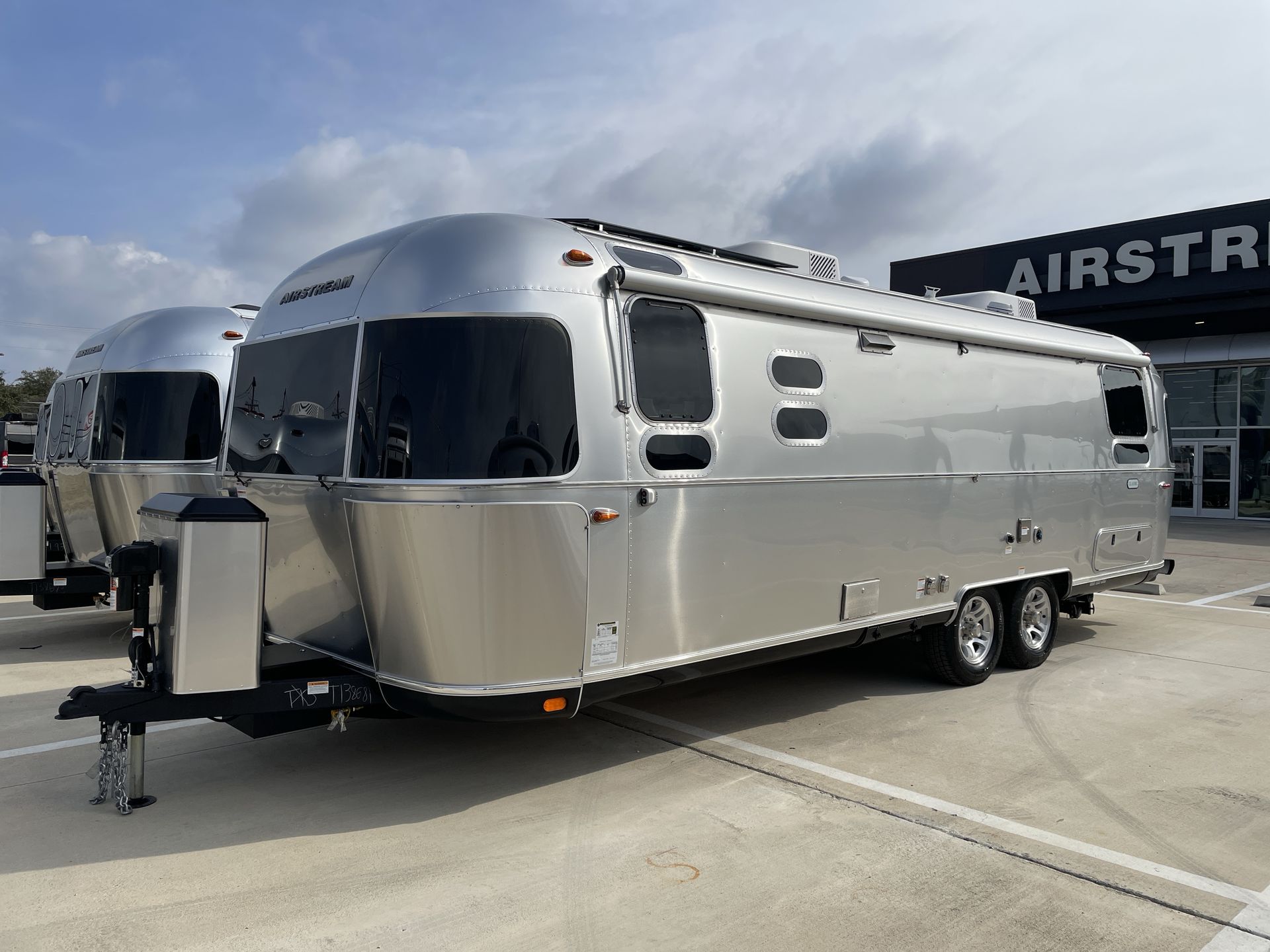 2026 Airstream 28RBT Base