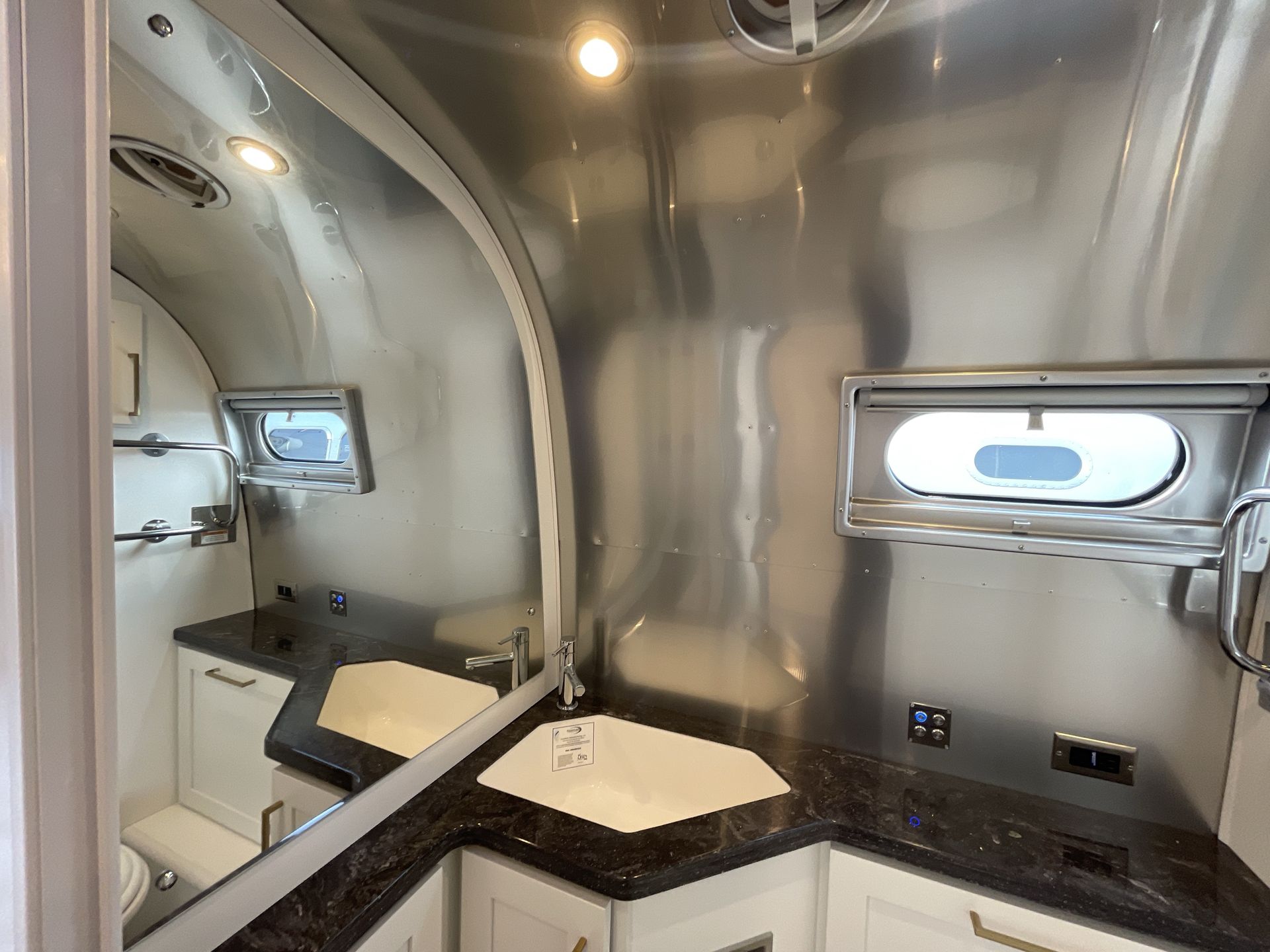 2026 Airstream 30RBQ Base
