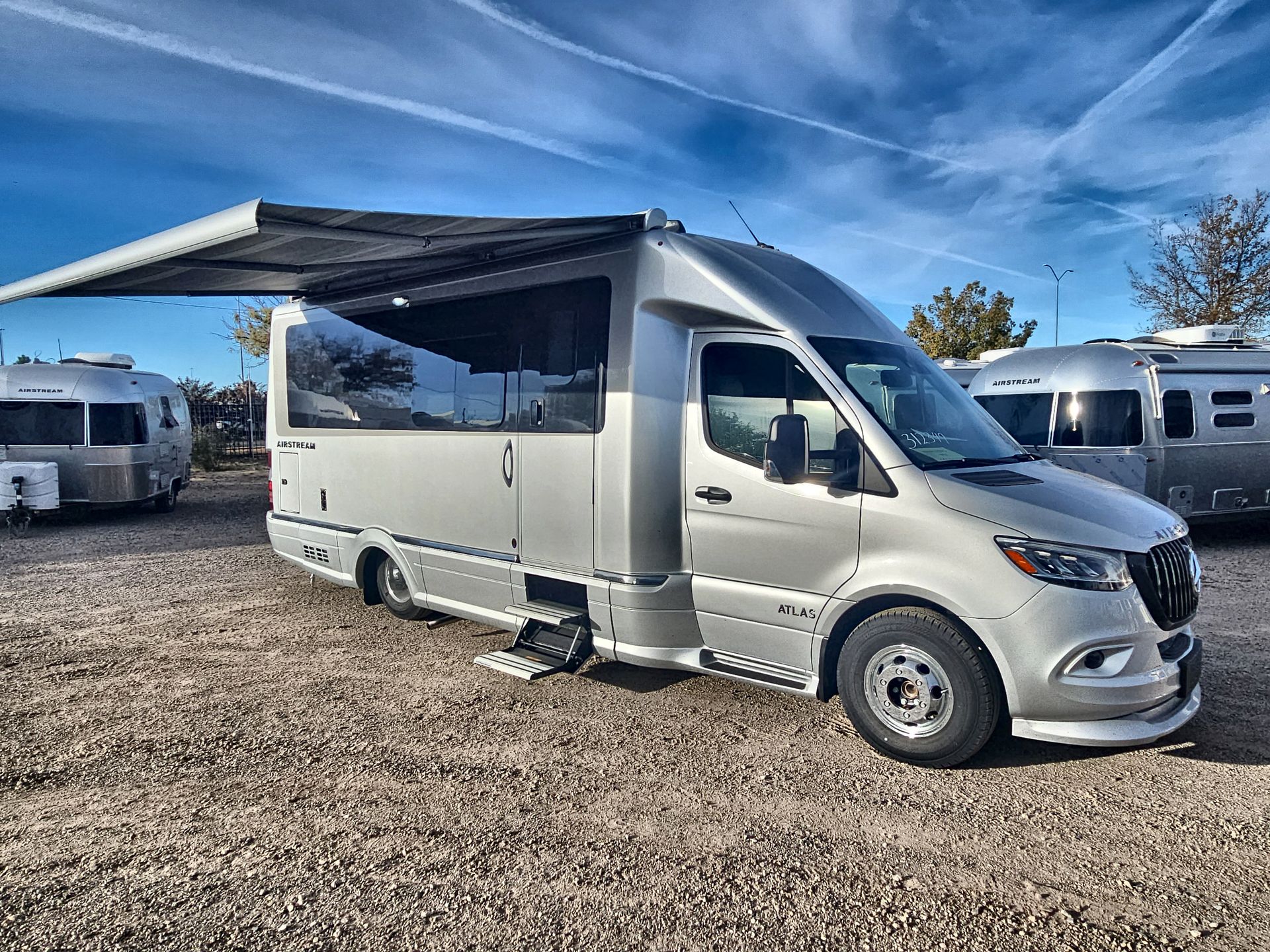2026 Airstream 30RBT Base