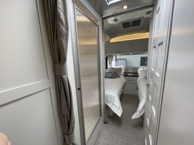 2026 Airstream 30RBT Base