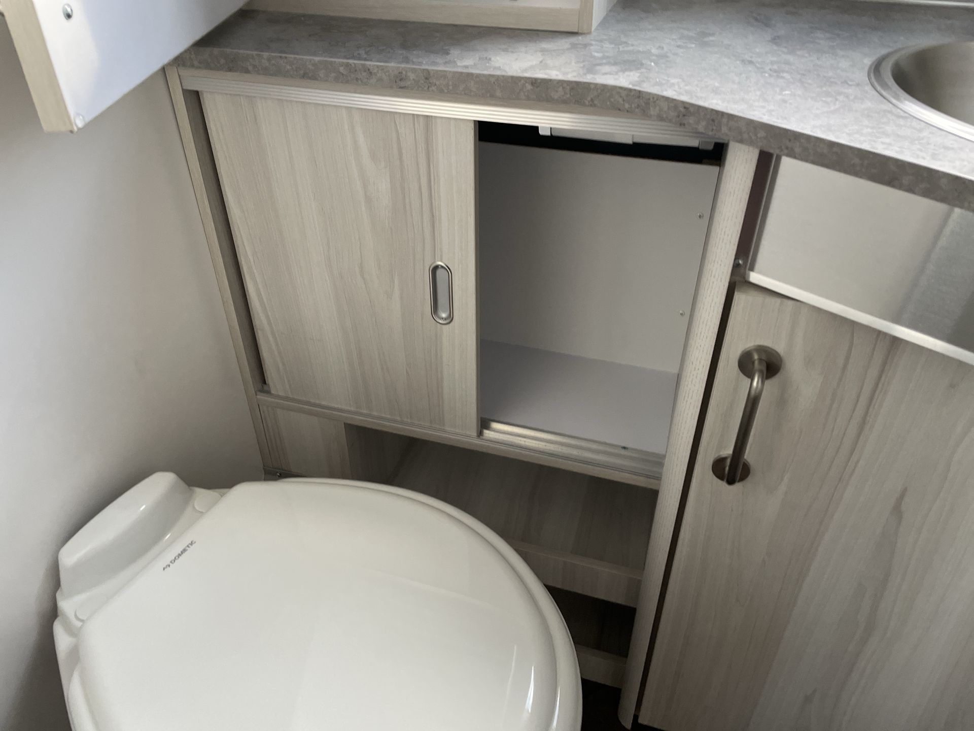 2026 Airstream 25FBQ Base