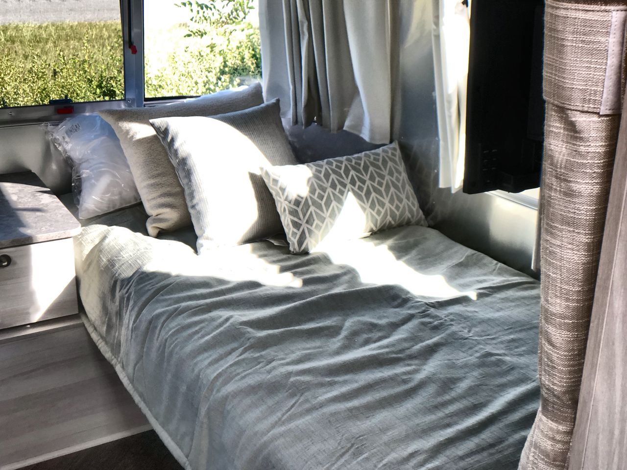 2026 Airstream 30RBT Base