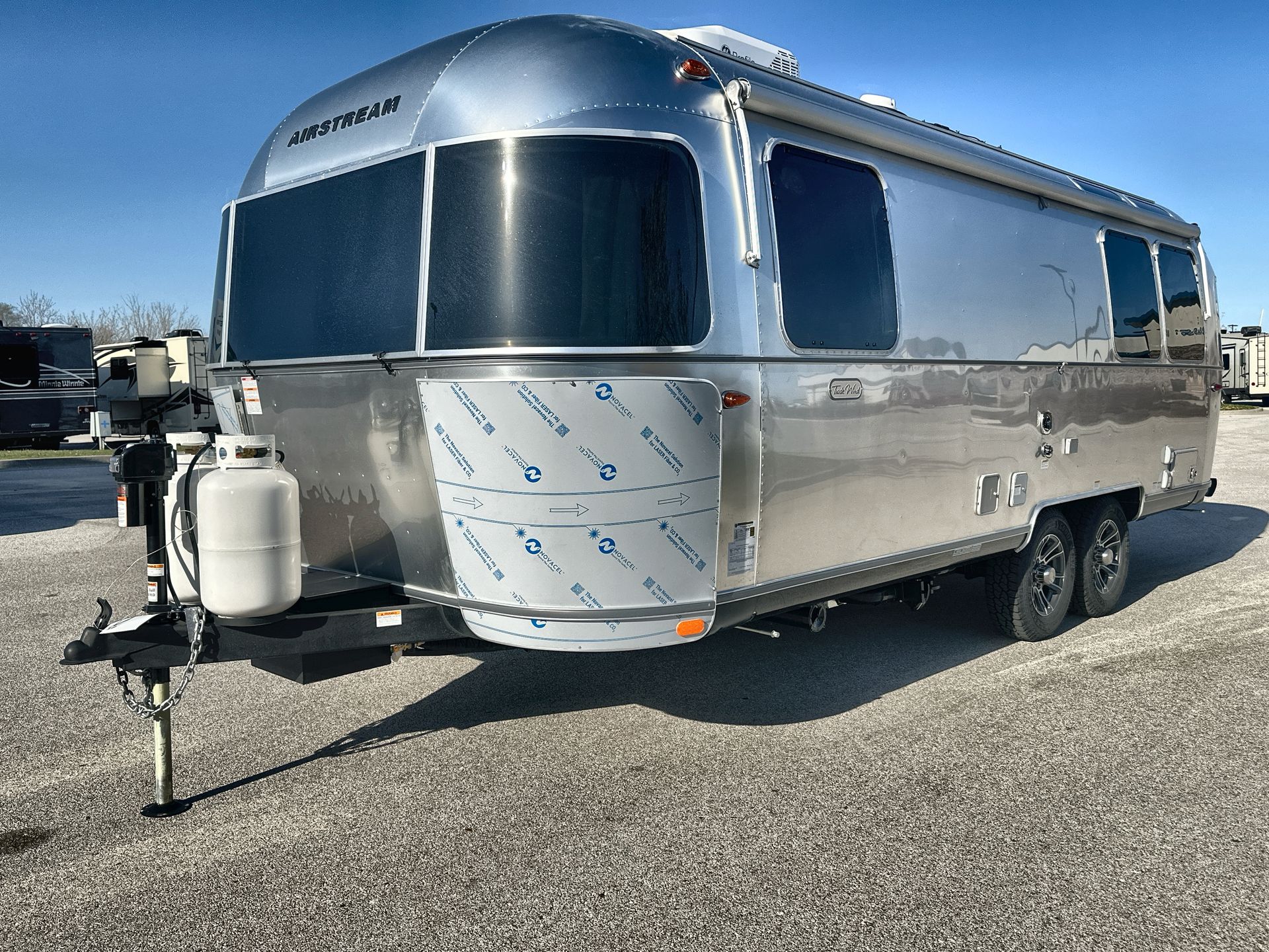 2026 Airstream 25FBQ Base