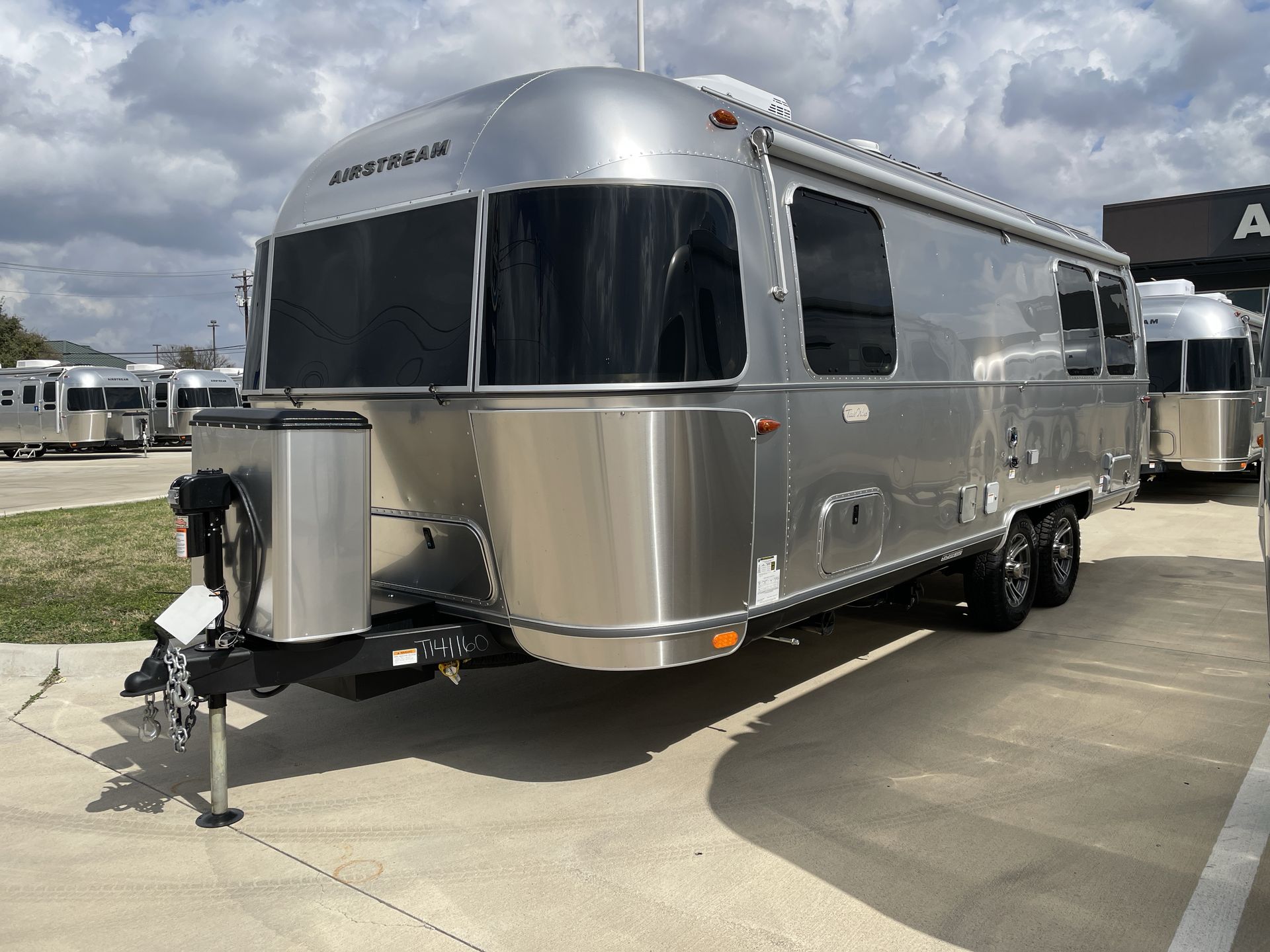 2026 Airstream 25FBT Base