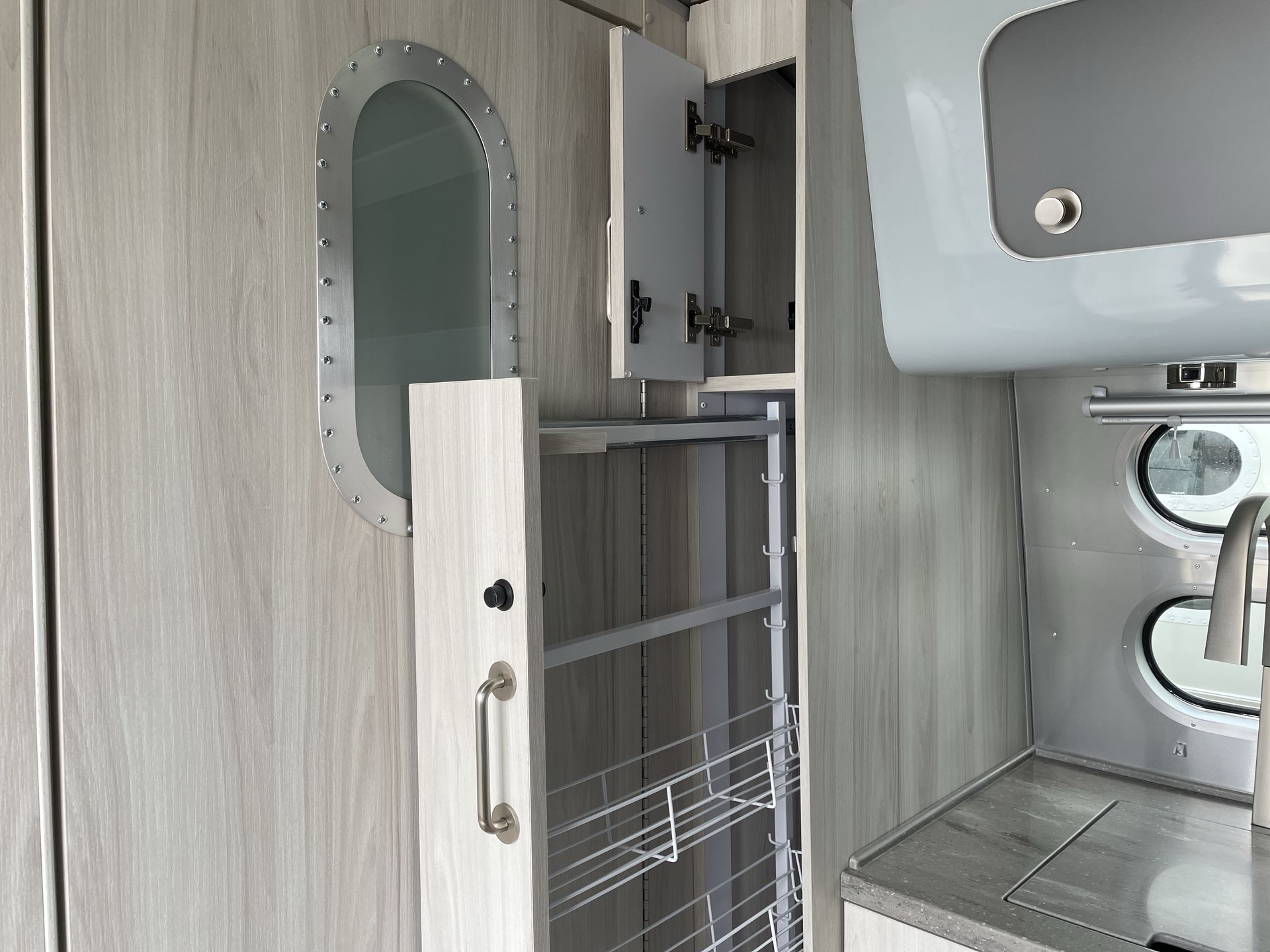 2025 Airstream 23FBQ Base