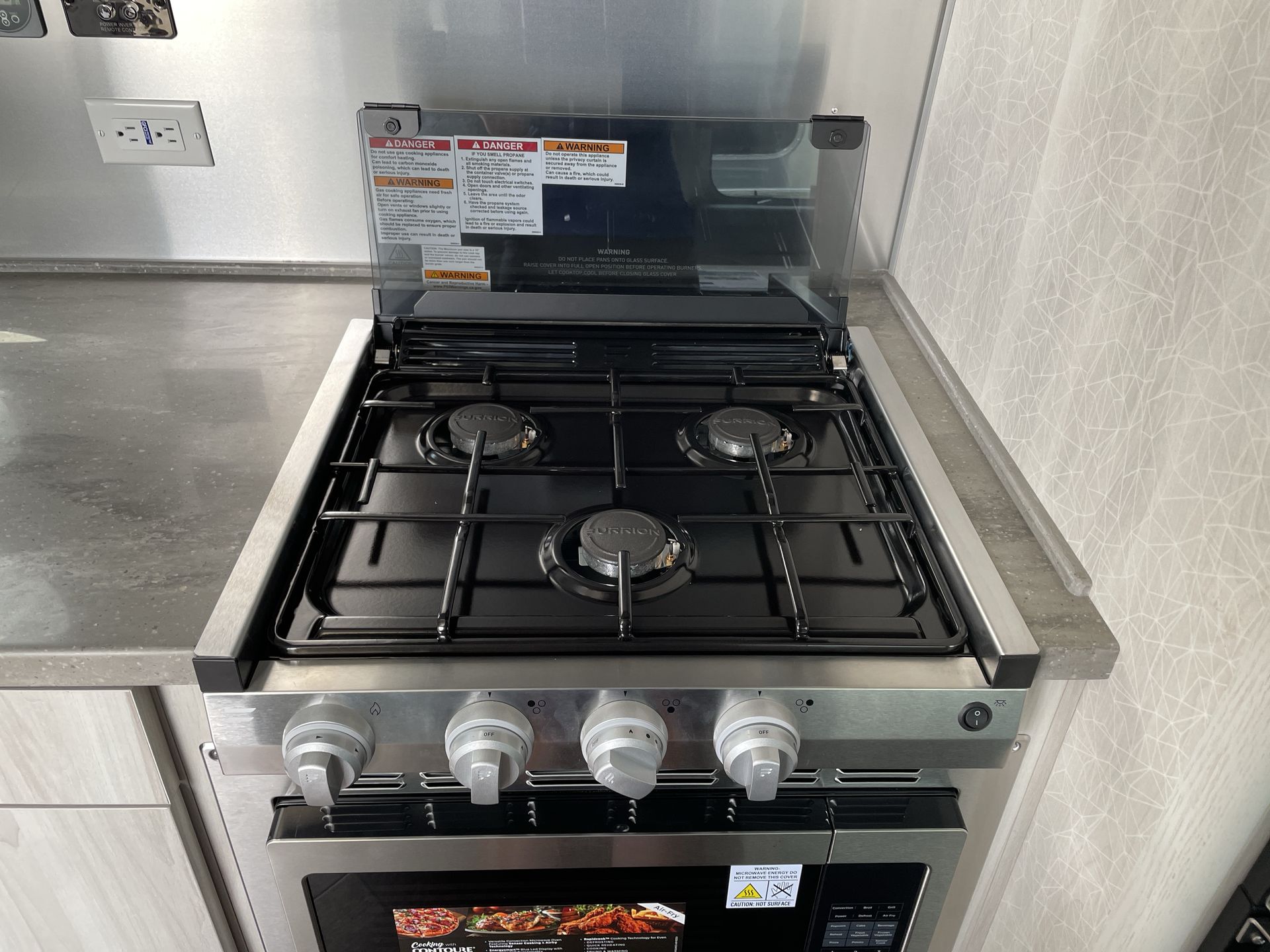 2025 Airstream 23FBQ Base