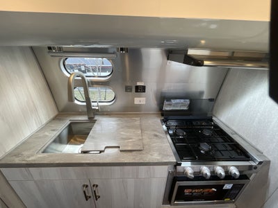 2026 Airstream 23FBT Base
